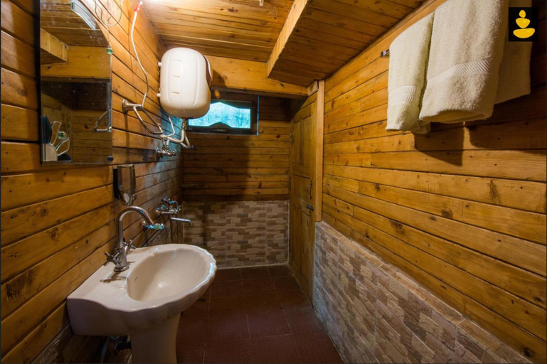 Bathroom 2, LivingStone Ojuven Treehouses, Shimla
