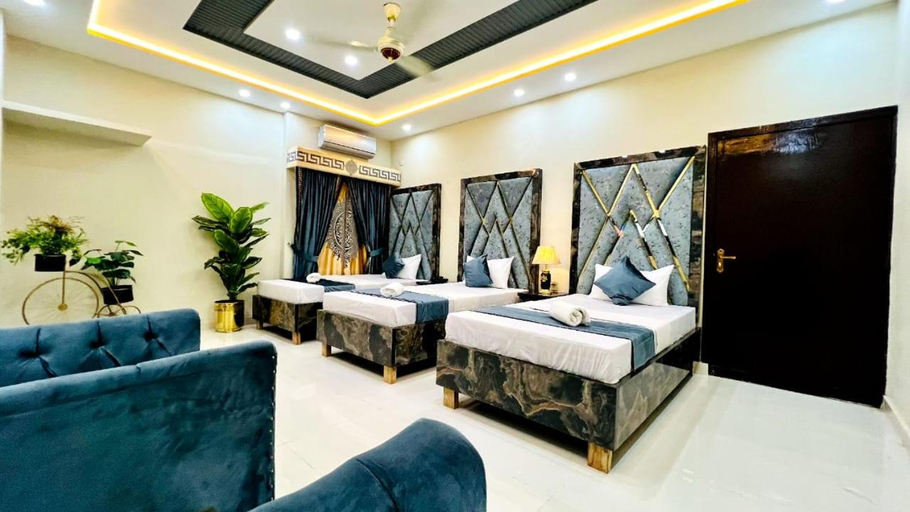 Others 4, Hotel new royal palace, Lahore