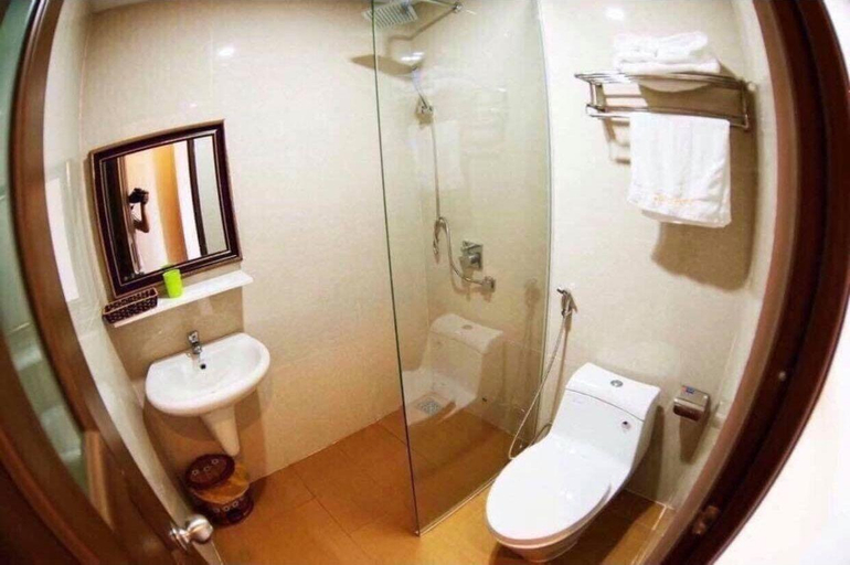 Bathroom, Dubai Hotel, Da Nang