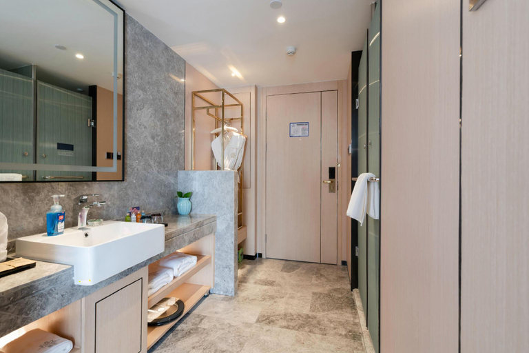 Bathroom 4, Royal•Garden Hotel, Lanzhou
