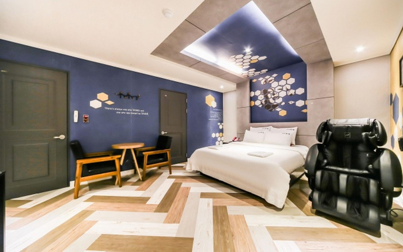 Bedroom 2, Pohang Yeongildae B and B Hotel, Pohang