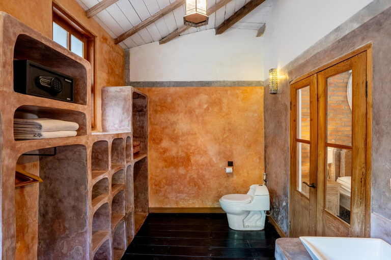 Bathroom 3, Villa Amsa - Tropical Paradise in Seminyak Center, Badung
