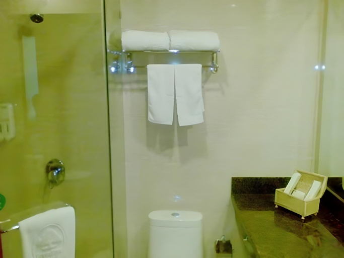 Bathroom 3, GreenTree Inn Hotel - Nantong Hongming Plaza, Nantong