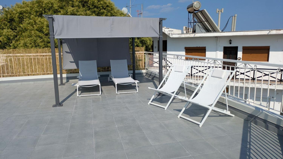 Balcony/terrace 3, Beachfront Apartment, Central Macedonia
