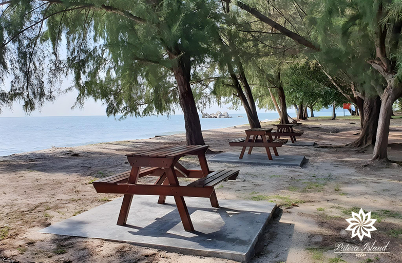 Others 2, Putera Island Resort, Jasin