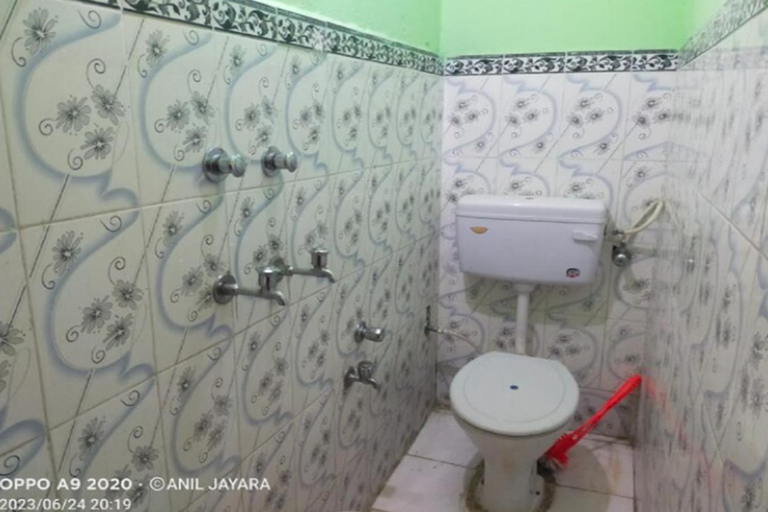 Bathroom 5, MamtaPalacebyStayApart, Uttarkashi