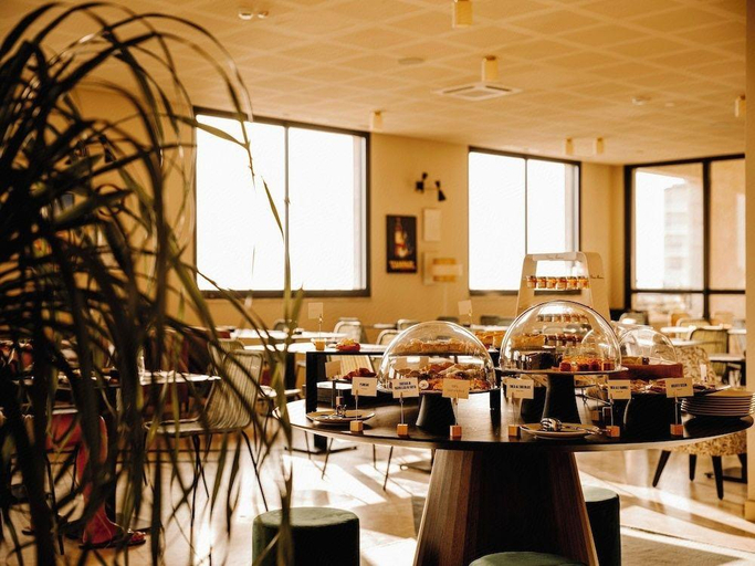 Food & Drinks 5, Charlie in Pesaro, Pesaro E Urbino