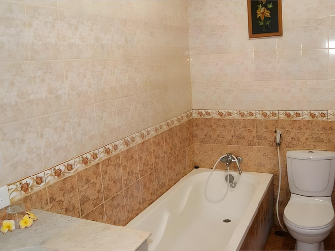 Bathroom, Puri Bunga Inn, Badung