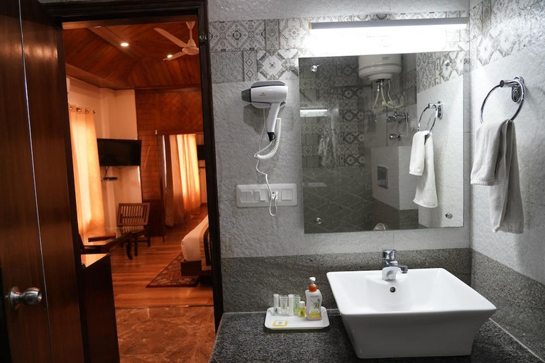 Bathroom 4, Hotel Dharamshala Ayush Health Paradise, Kangra