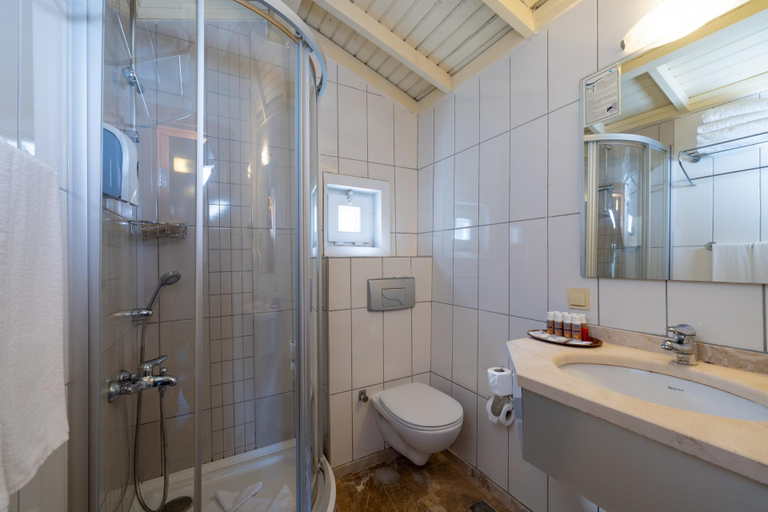 Bathroom 4, Crystal Flora Pearl Collection - All Inclusive, Kemer