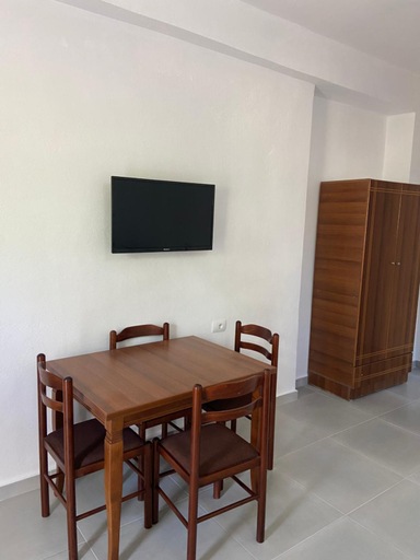 Others 5, Kreshnik Apartments, Sarandës
