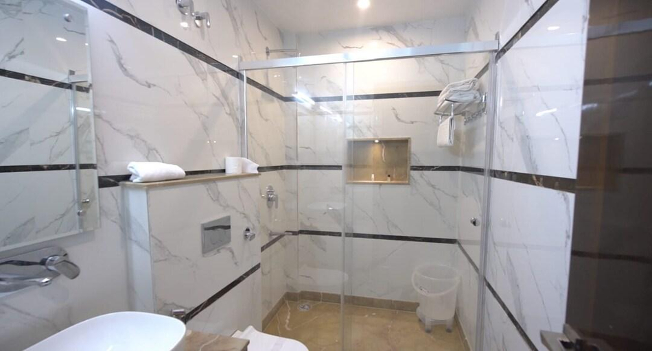 Bathroom 3, Four Leaf Hotels Kasganj, Kasganj