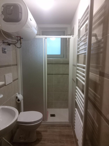 Bathroom, BARDI AL RIOLO la QUERCIA, Parma