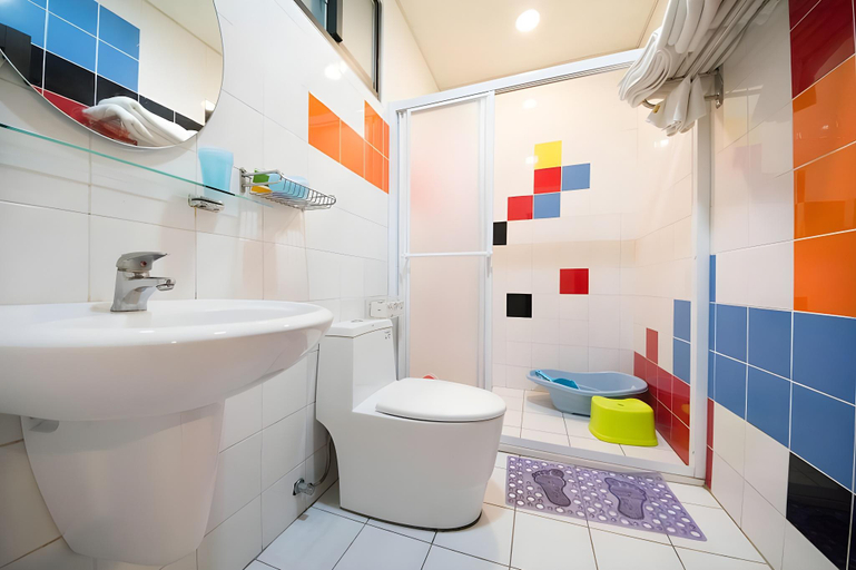 Bathroom 4, Little Apple Bed and Breakfast, Yilan
