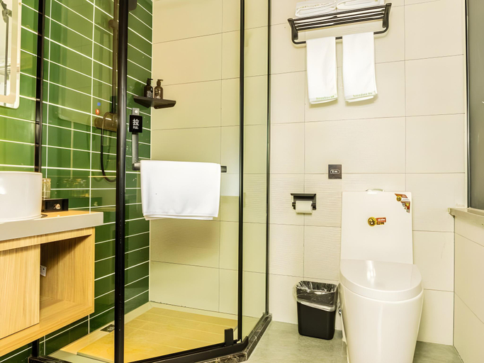 Bathroom 3, Green Tree Inn Express Fuyang Development Zone Oriental Pearl, Fuyang