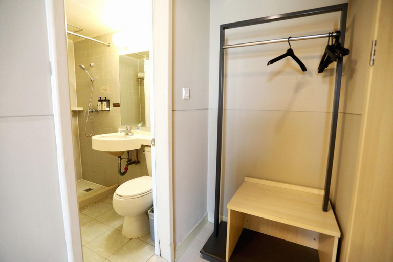 Bathroom 4, Jinjiang Inn Changzhi Bayi Square, Changzhi