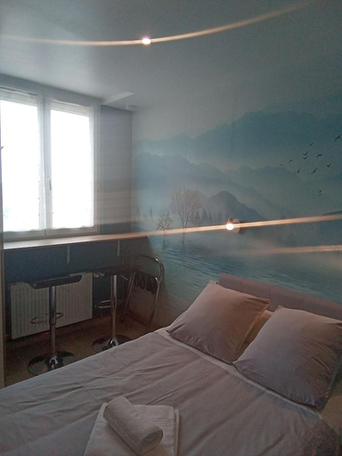 Bedroom 2, La Renaissance, Calvados