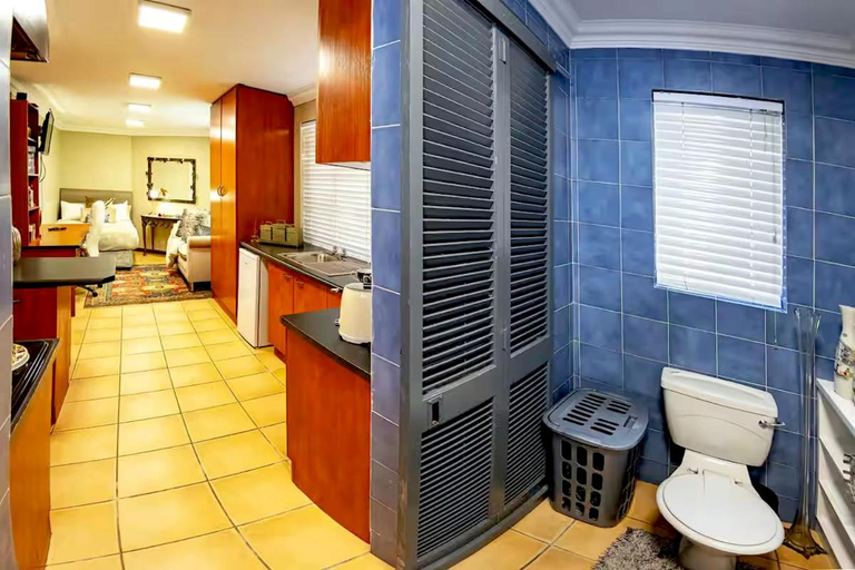 Bathroom 5, Church Road Apartment, Nelson Mandela Bay