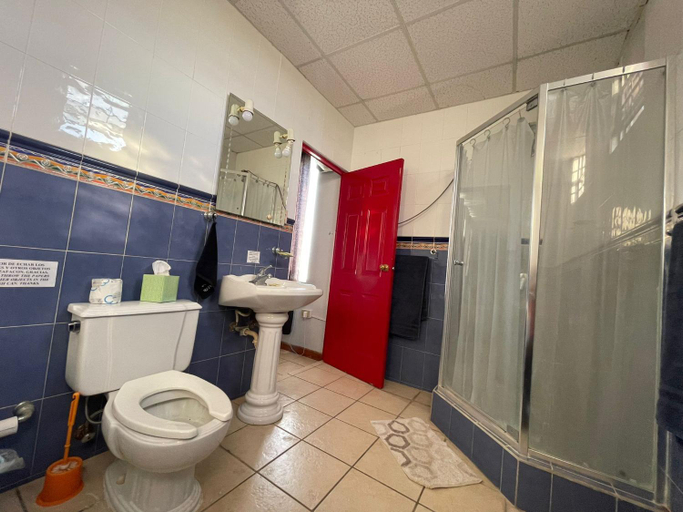 Bathroom 3, Rincon Boricua Apartments