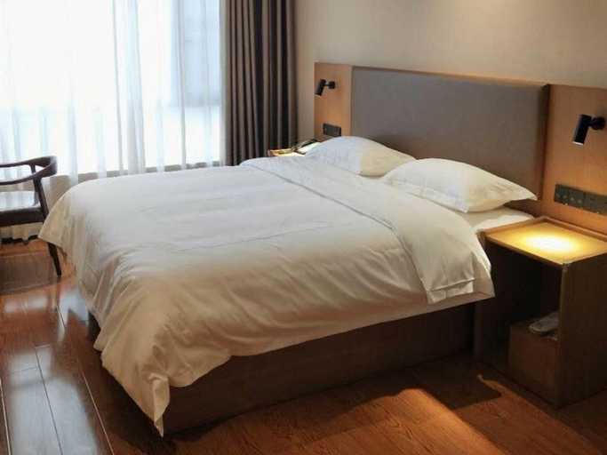 Bedroom 2, GreenTree Inn Express Bozhou Jian'an Road Railway Station, Bozhou