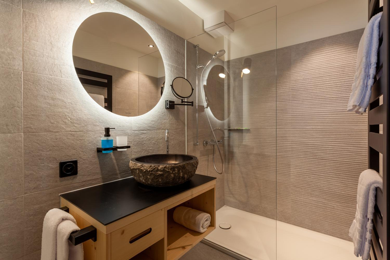 Bathroom 3, Sonne Andermatt Swiss Quality Hotel, Uri