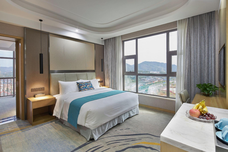 Bedroom 2, Yuanbao Shan Hotel, Liuzhou