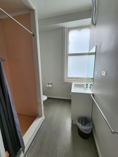 Bathroom 4, Albion Hotel, Waitakere