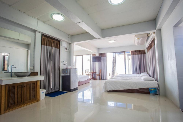 Bedroom 2, The Uncle beach resort and Seaside residence, Bang Saphan Noi