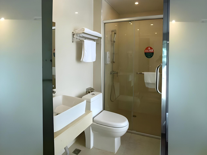 Bathroom 2, GreenTree Inn Guangxi Yulin Jincheng Commercial Building Shell Hotel, Yulin