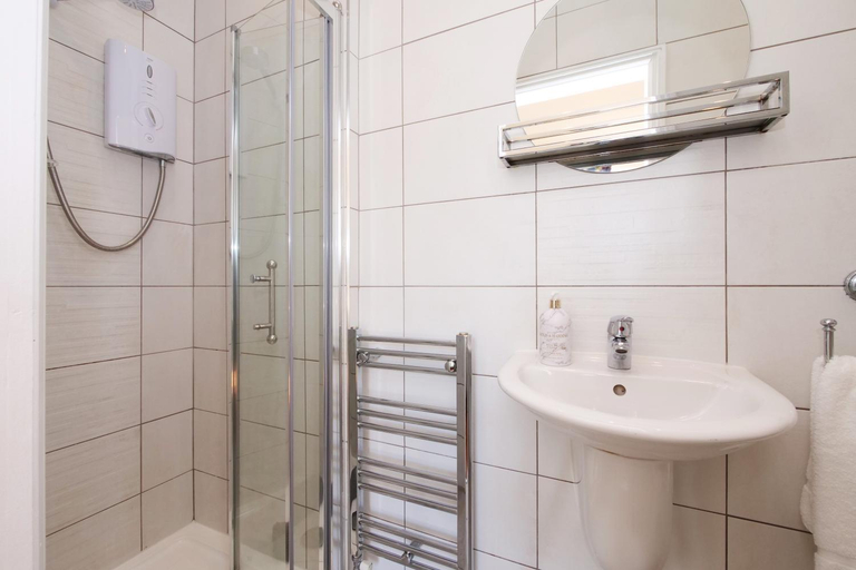 Bathroom 3, Holiday Homes in York, York