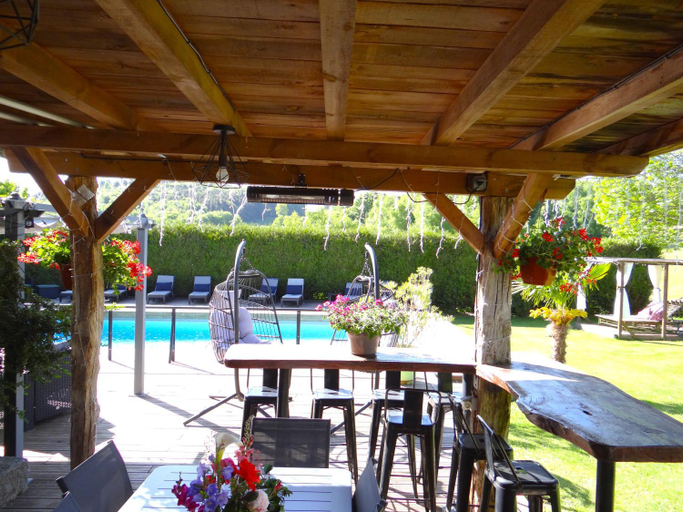 Food & Drinks 5, La maison de Gilbert Jacuzzi Piscine chauffee, Cantal