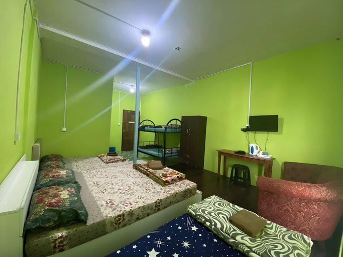 Bedroom 4, Kupi-kupi and Stay, Ranau