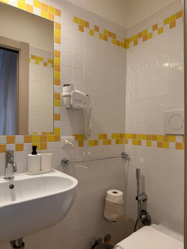 Bathroom 5, Green Rooms, Rome