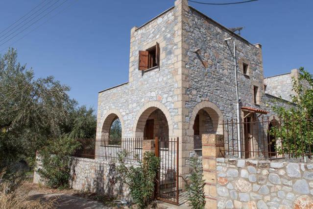 Entrance 3, Io, Peloponnese