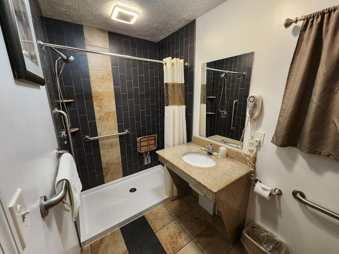 Bathroom 5, Jefferson Hills Motel, Allegheny