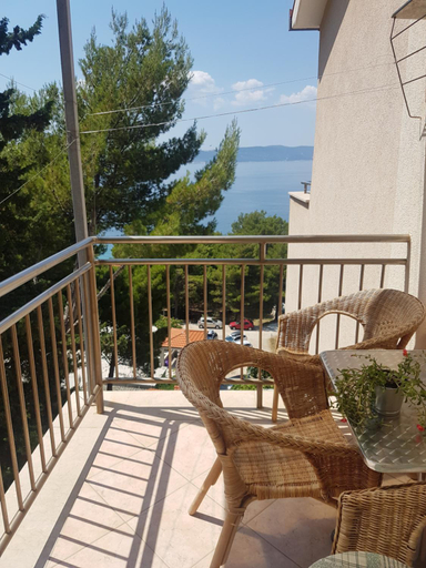 Others 5, Villa Luka, Brela