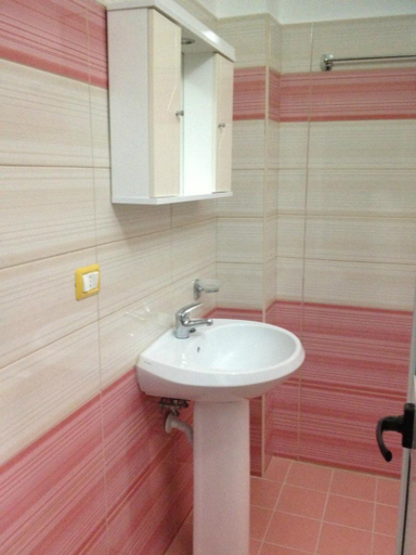 Bathroom 4, Hotel Jonufra, Vlorës