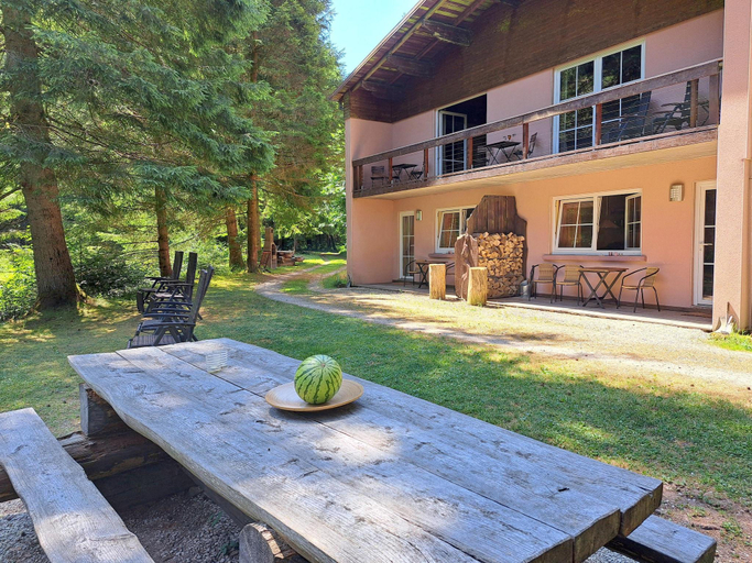 Exterior & Views 4, Apartment in Alsace with Private Terrace, Moselle