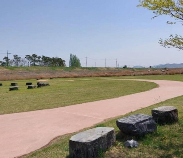 Others 2, Buyeo Eoksae Jeongwon Pension, Buyeo