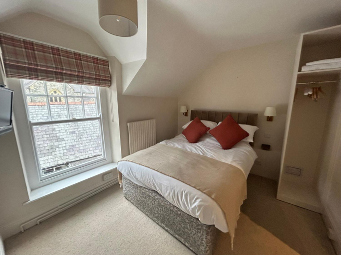 Bedroom 3, Community Owned Gwesty Owain Glyndwr Hotel, Denbighshire