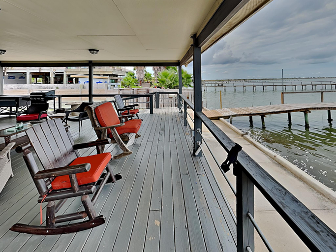 Others 5, Pier Pressure, Aransas