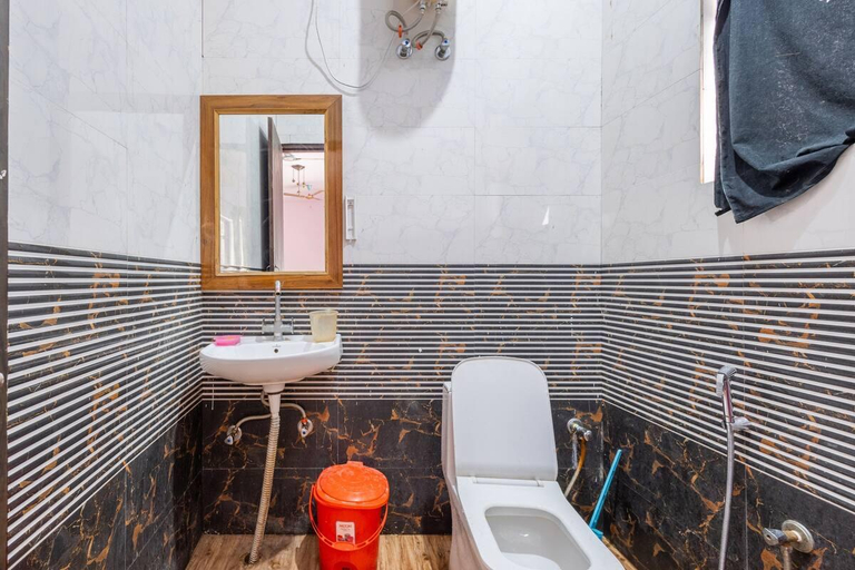 Bathroom, MountArawaliHills , Gurgaon