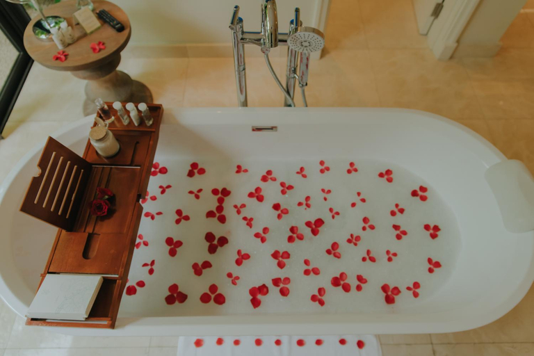 Bathroom 5, Maradiva Villas Resort & Spa, Black River