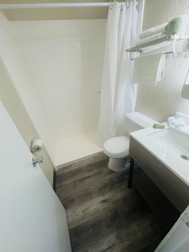 Bathroom 3, Studios & Suites 4 Less Virginia Beach, Virginia Beach