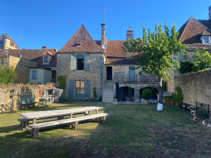 Others 3, Maison Maleville, Dordogne
