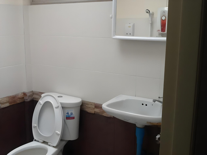 Bathroom, Lawan Garden Resort, Muang Nakhon Ratchasima
