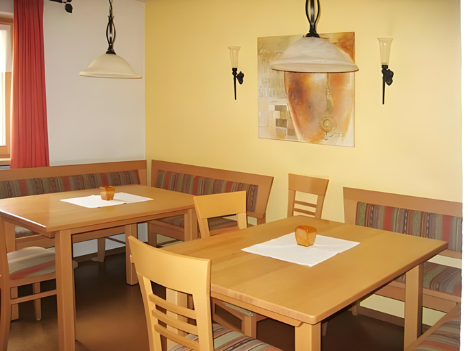 Food & Drinks 5, Haus Alpengluhn, Imst