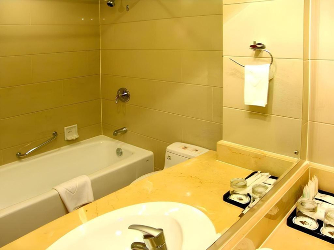 Bathroom 4, Shanghai Shaanxi Business Hotel, Shanghai