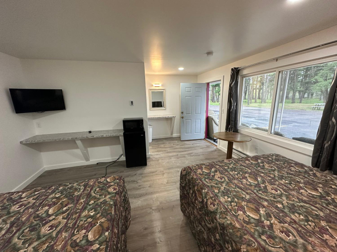 Bedroom, Lake Aire Motel, Sauk
