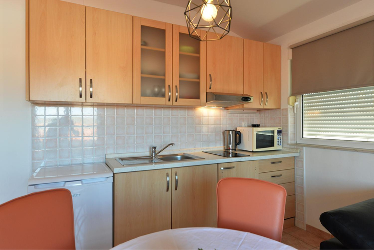 2, Apartments Branimir, Murter